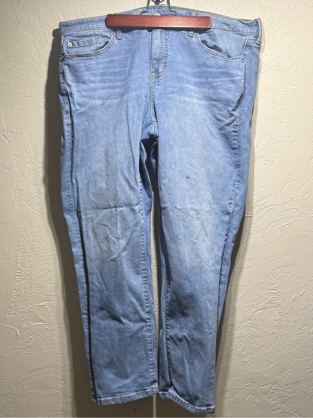Torrid “Perfect Boyfriend Ankle” Vintage Stretch Jeans Size 18R **READ**